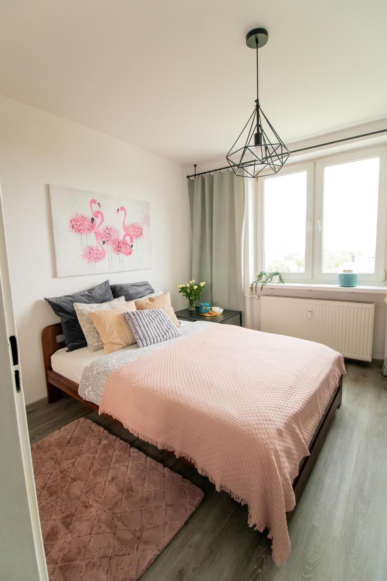 Piotrapartments - Daleka Cozy Train&Airport Apartment Варшава Екстериор снимка
